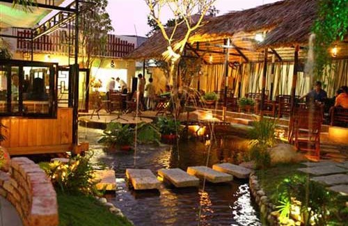 thi-cong-canh-quan-nha-hang